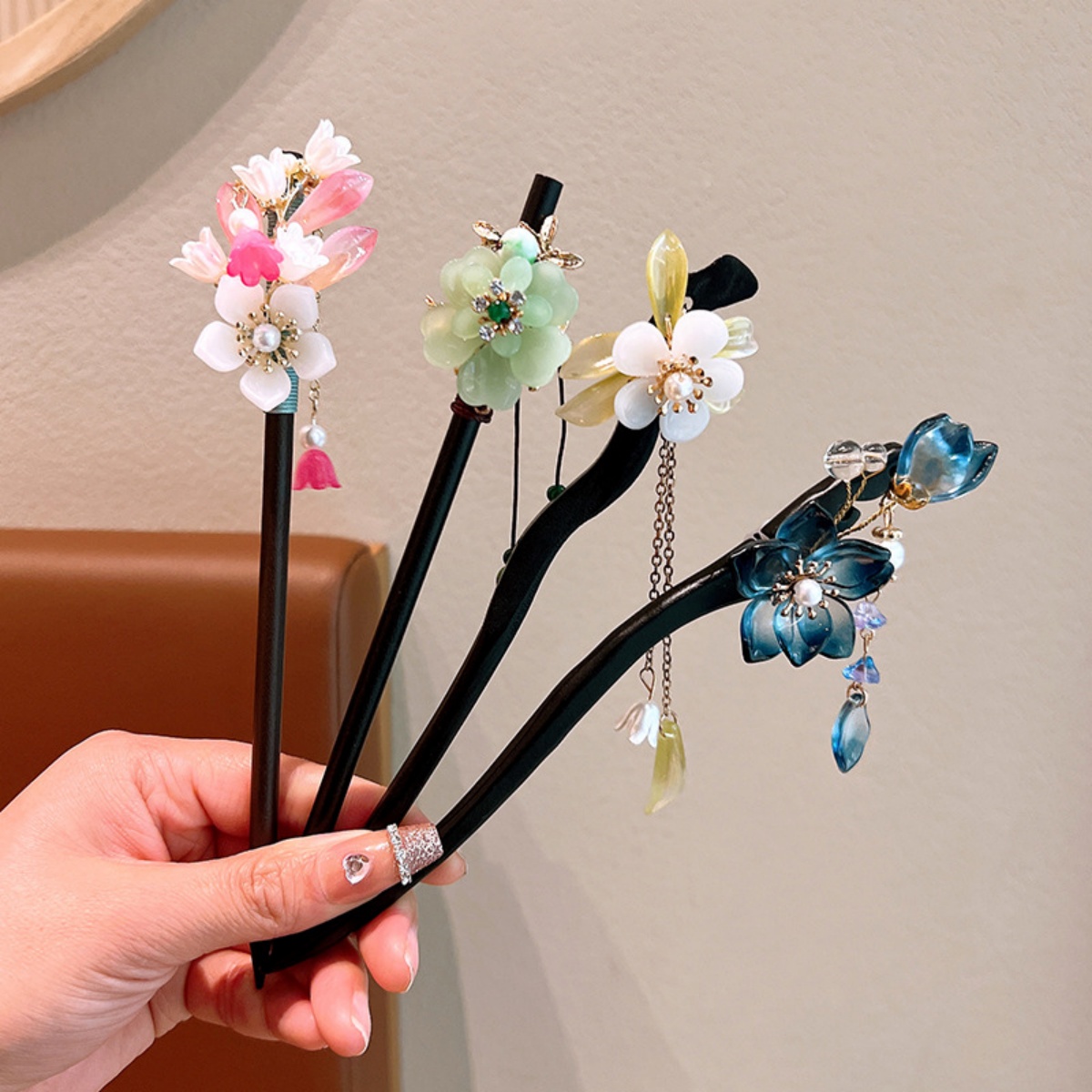 Exquisite Flower Tassel Wooden - Supply Florist 评论和价格