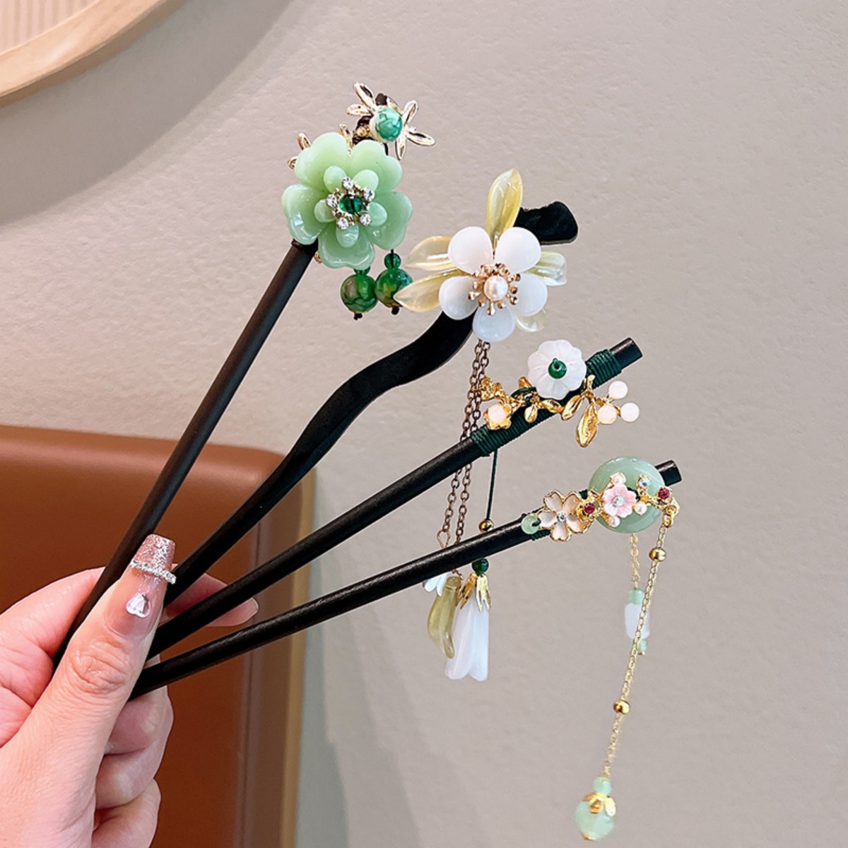 Exquisite Flower Tassel Wooden - Supply Florist 评论和价格